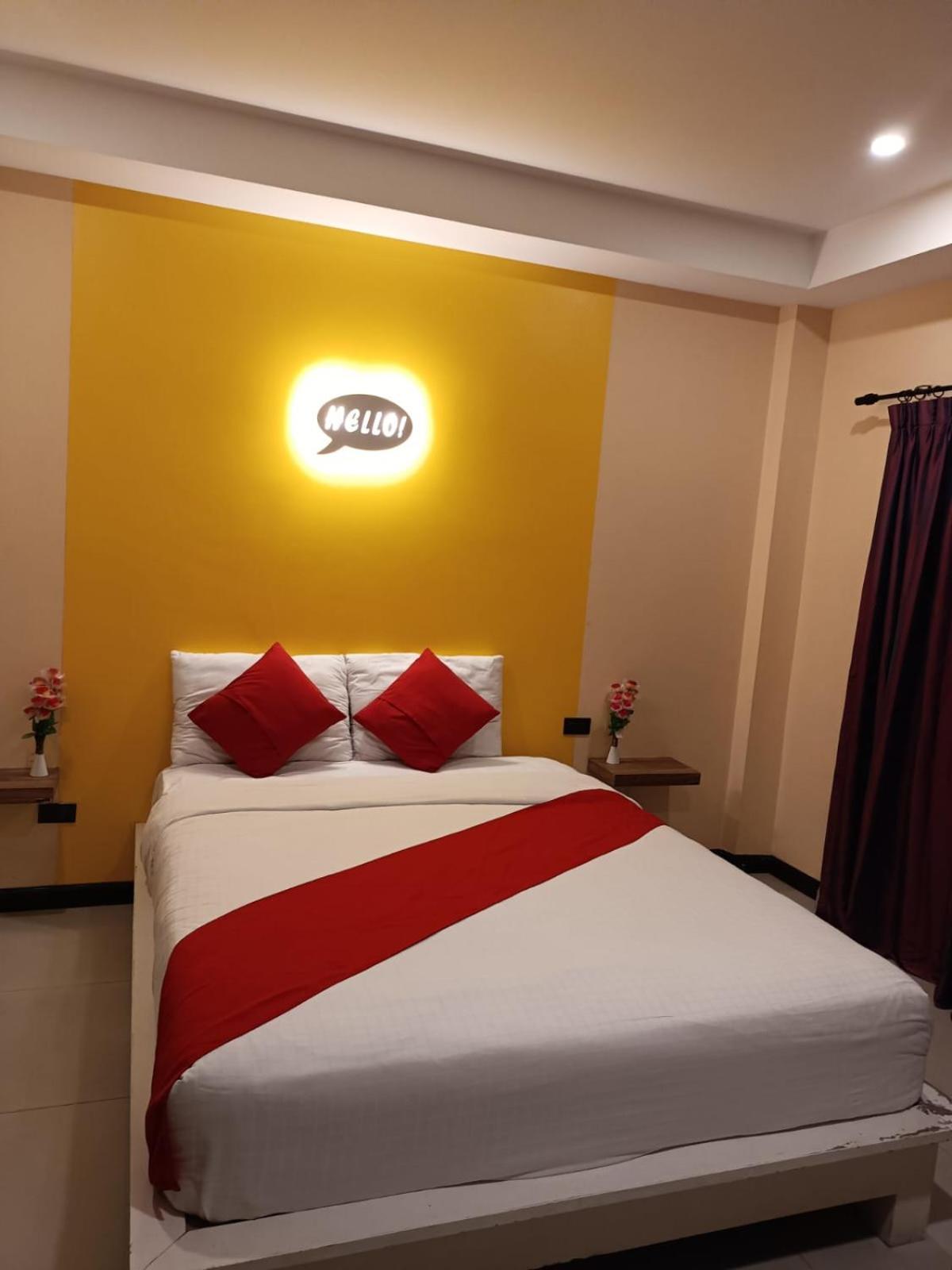 Aura Inn Rooms Pattaya Exteriör bild