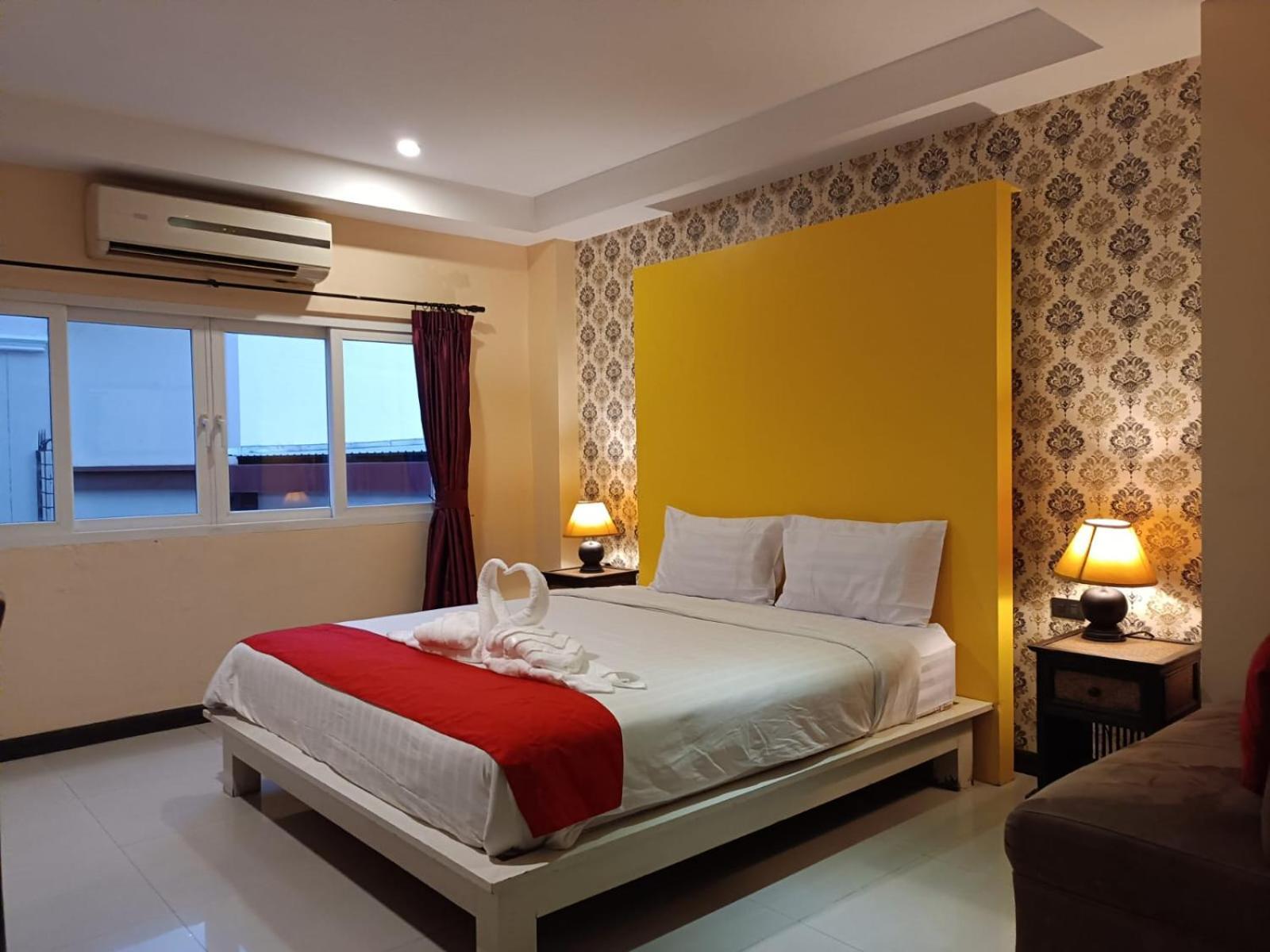 Aura Inn Rooms Pattaya Exteriör bild