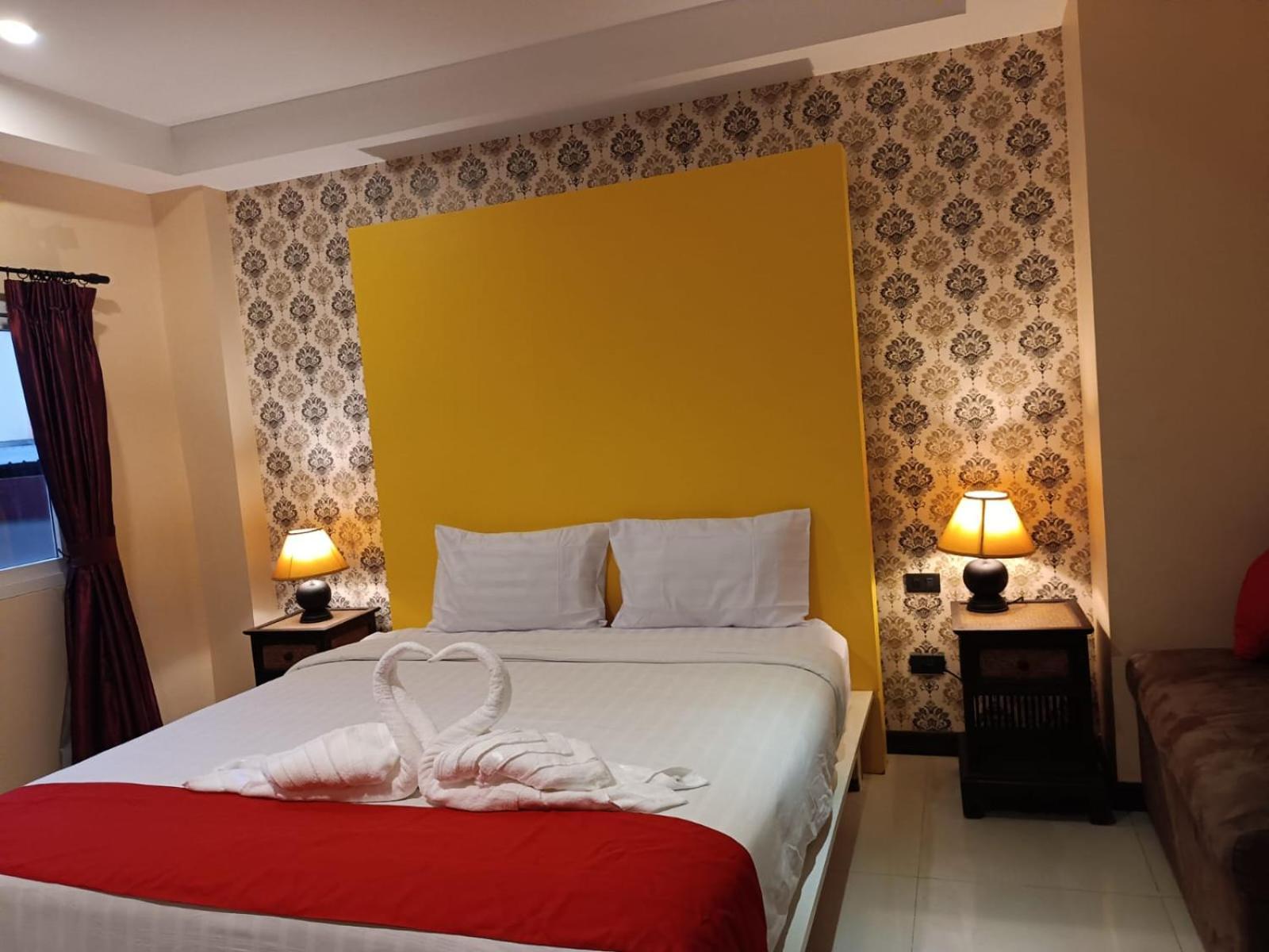 Aura Inn Rooms Pattaya Exteriör bild